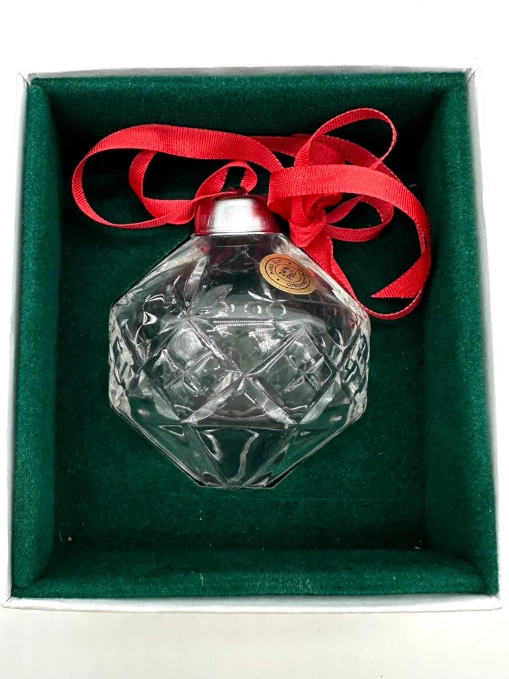 VTG Hand Cut Crystal Czech Republic Christmas Ornament With Original Green box.